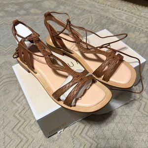 NEW IN THE BOX MAUMERO NEW YORK WOMEN’S BEAUTIFUL 😍 BROWN COLOR GISELL SANDAL
